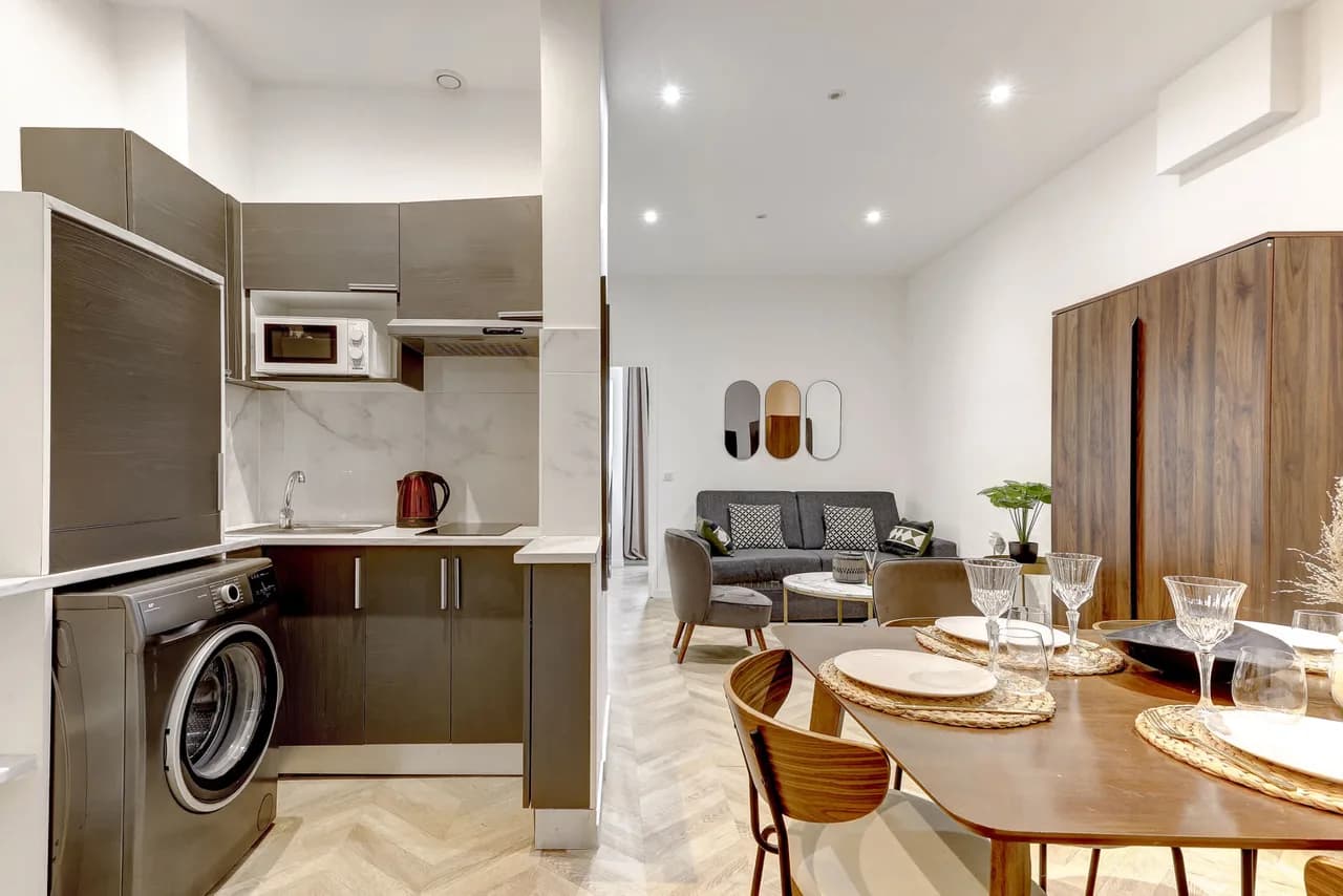 Accessible Two Bedroom Apartment in Paris photo 3