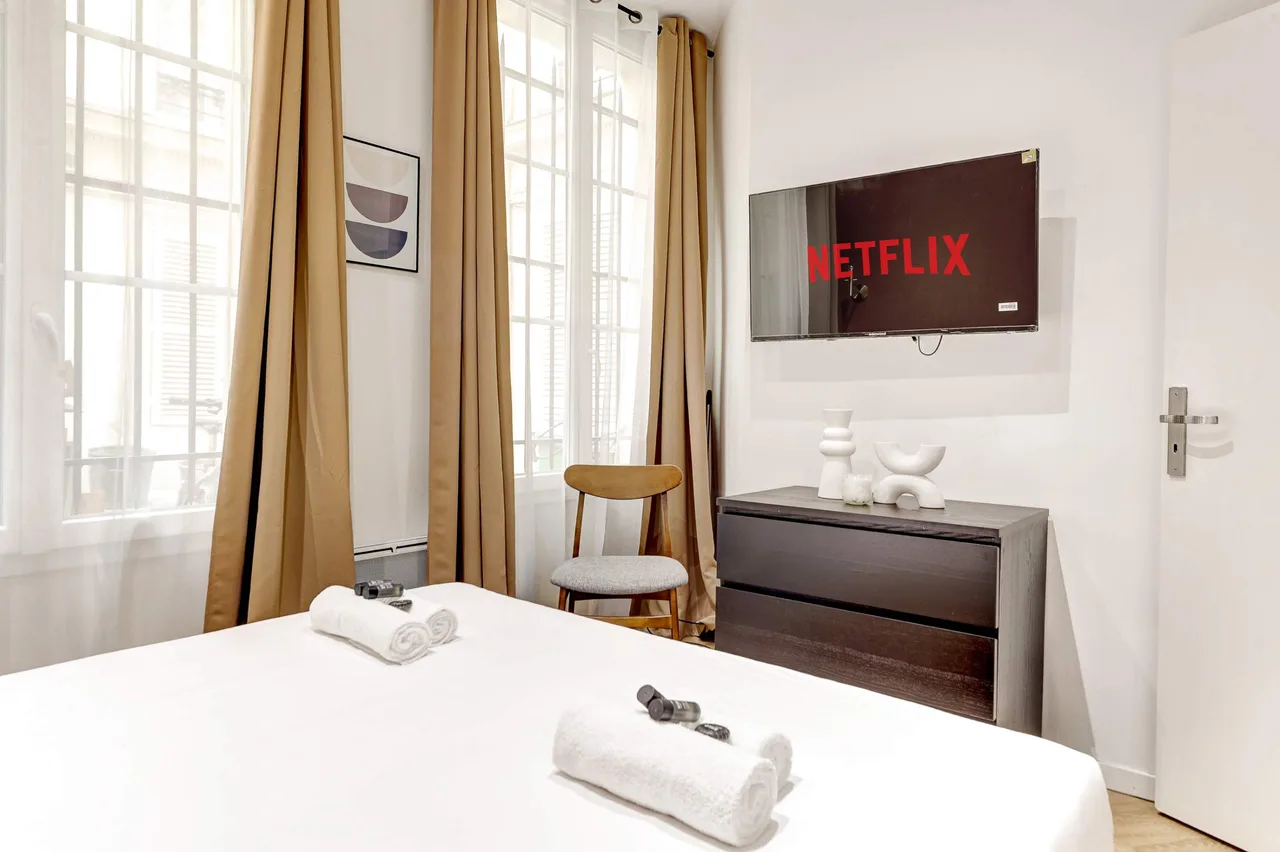 Accessible Two Bedroom Apartment in Paris photo 5