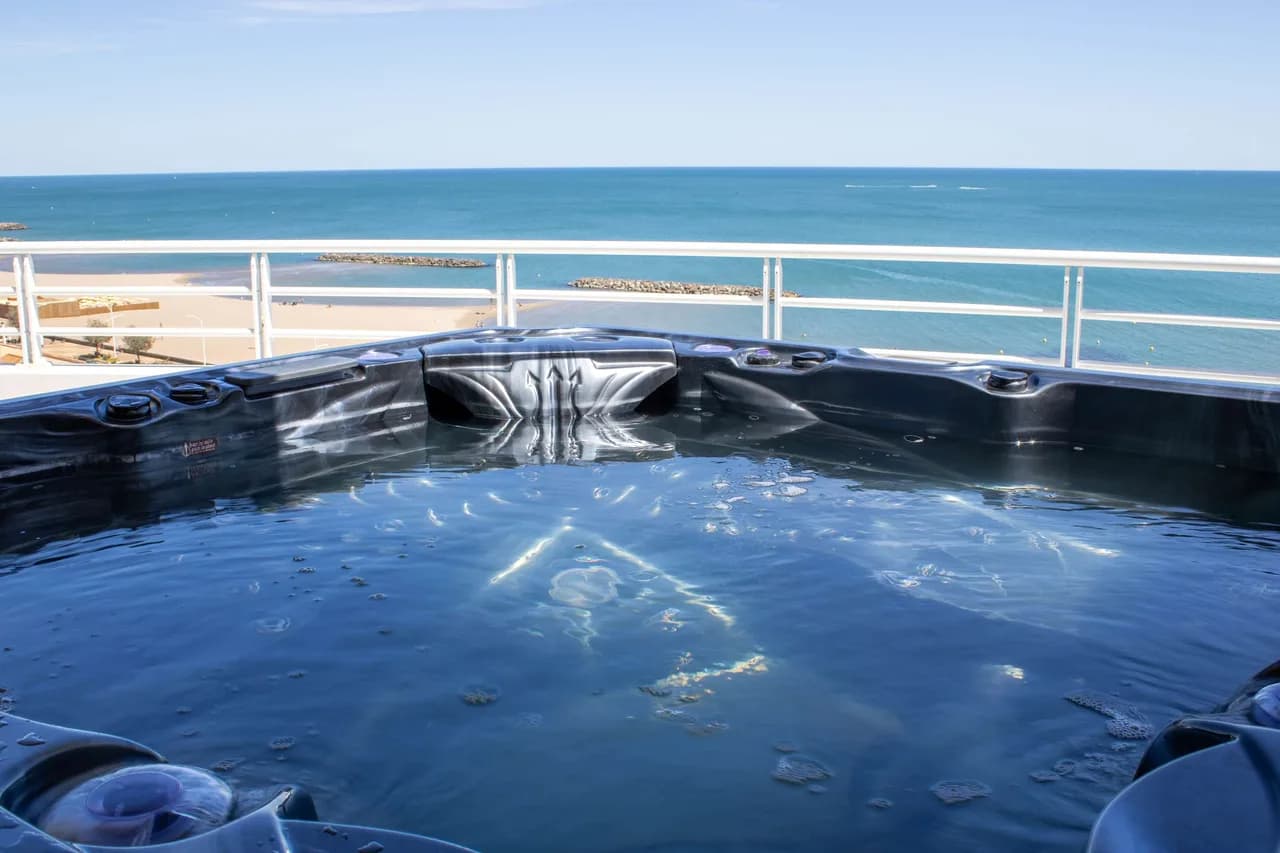 Ocean View Four Bedroom Villa in Occitanie photo 2