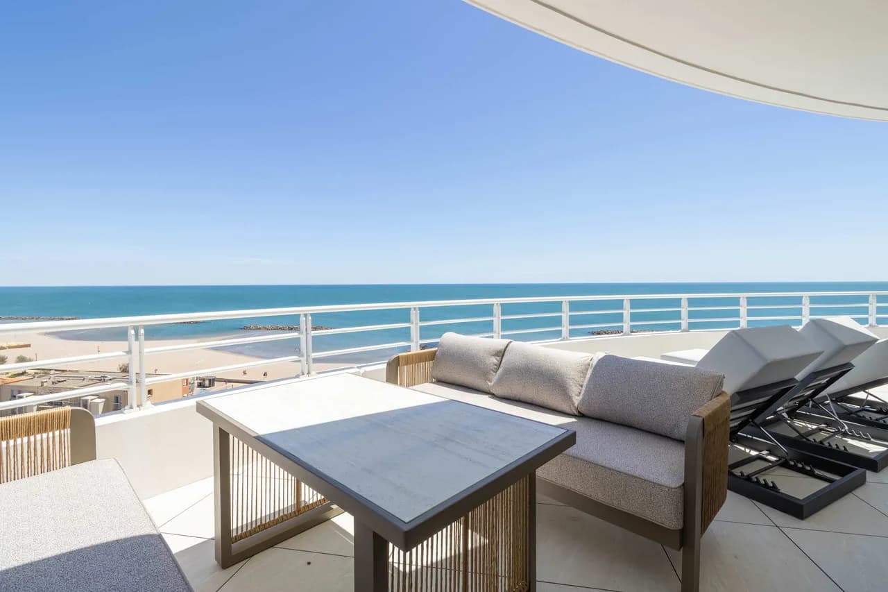 Ocean View Four Bedroom Villa in Occitanie photo 3