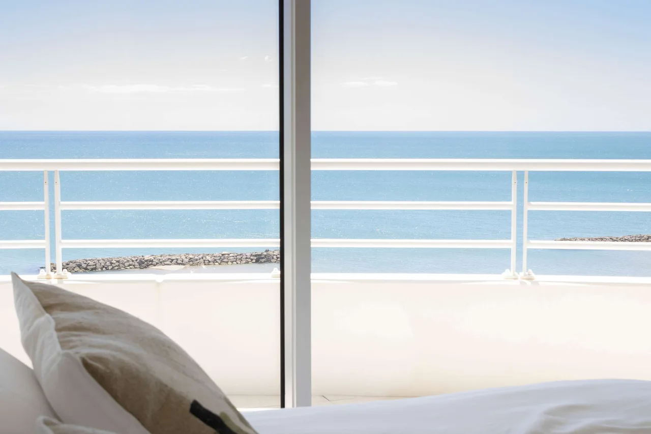 Beachfront Duplex with Private Spa in Occitanie photo 3