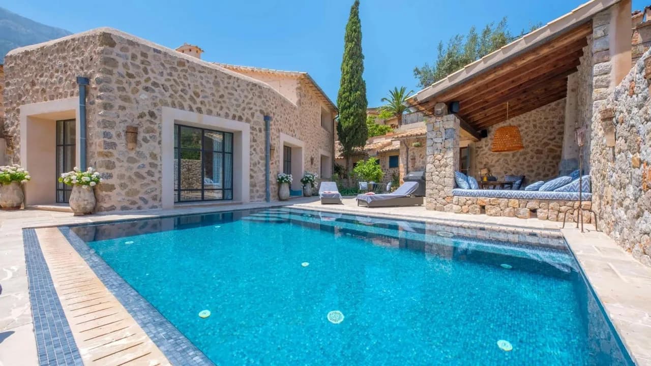 Elegant Retreat Overlooking Deià Mountains