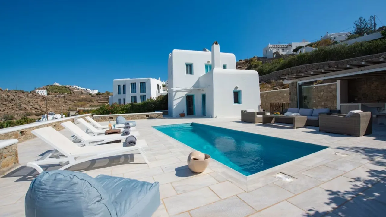 Hidden Gem Near Mykonos Hotspots