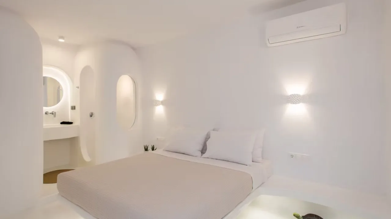Traditional Elegance Meets Modern Comfort photo 3
