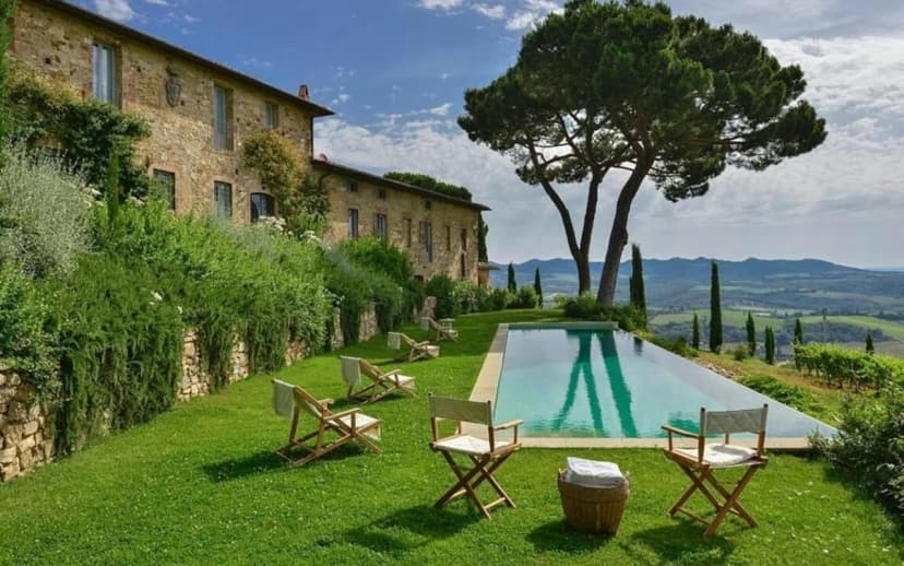 Historic Country House Retreat in Tuscany