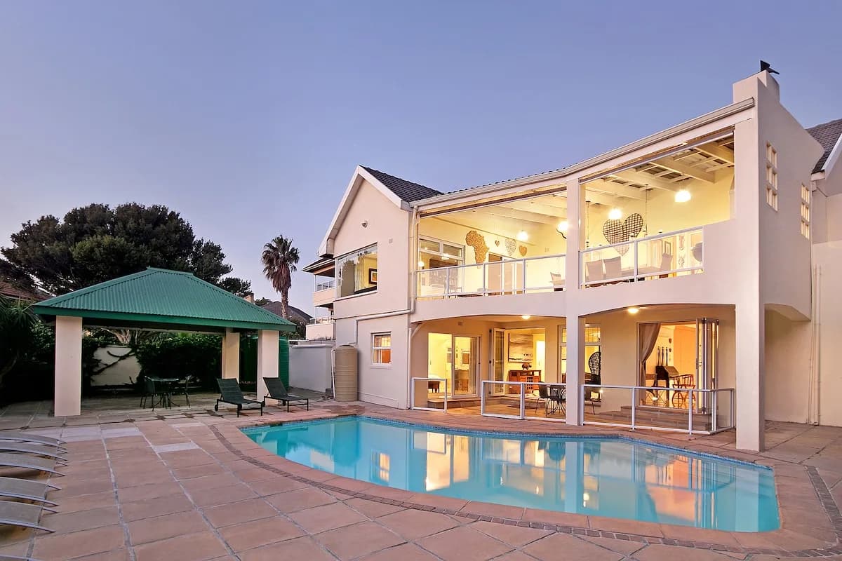 Beachside Six Bedroom Villa in Camps Bay