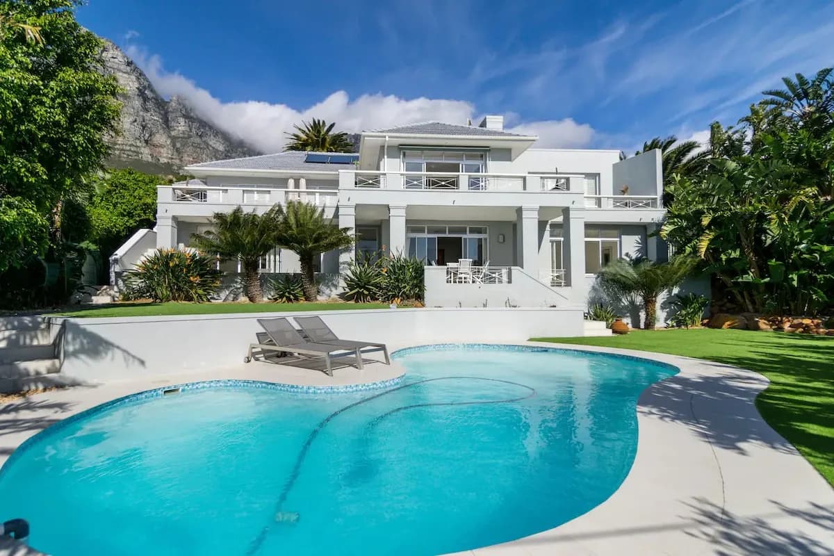 Beachfront Family Villa in Camps Bay photo 2