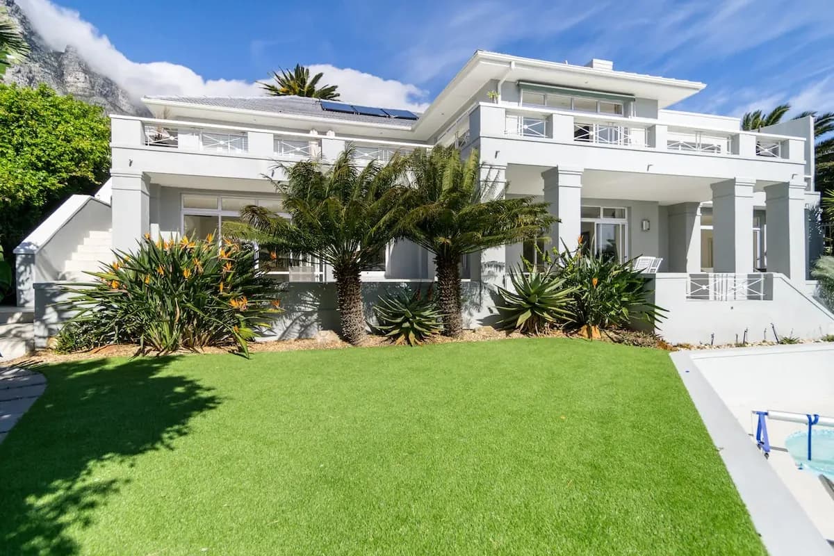 Beachfront Family Villa in Camps Bay photo 4