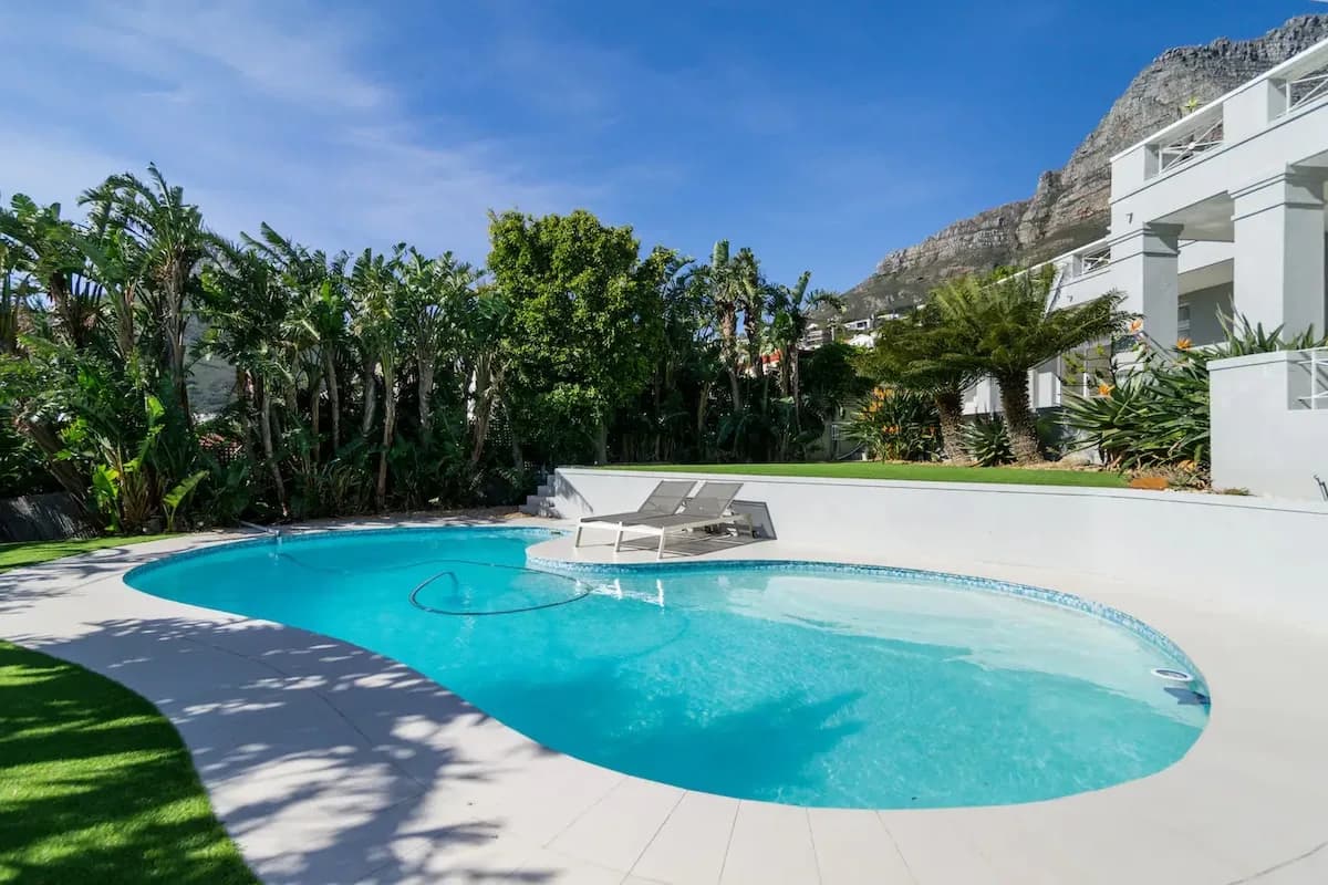 Beachfront Family Villa in Camps Bay photo 5