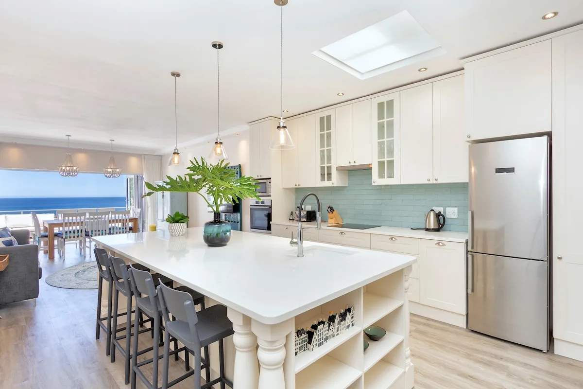 Ocean View Townhouse in Camps Bay, Cape Town