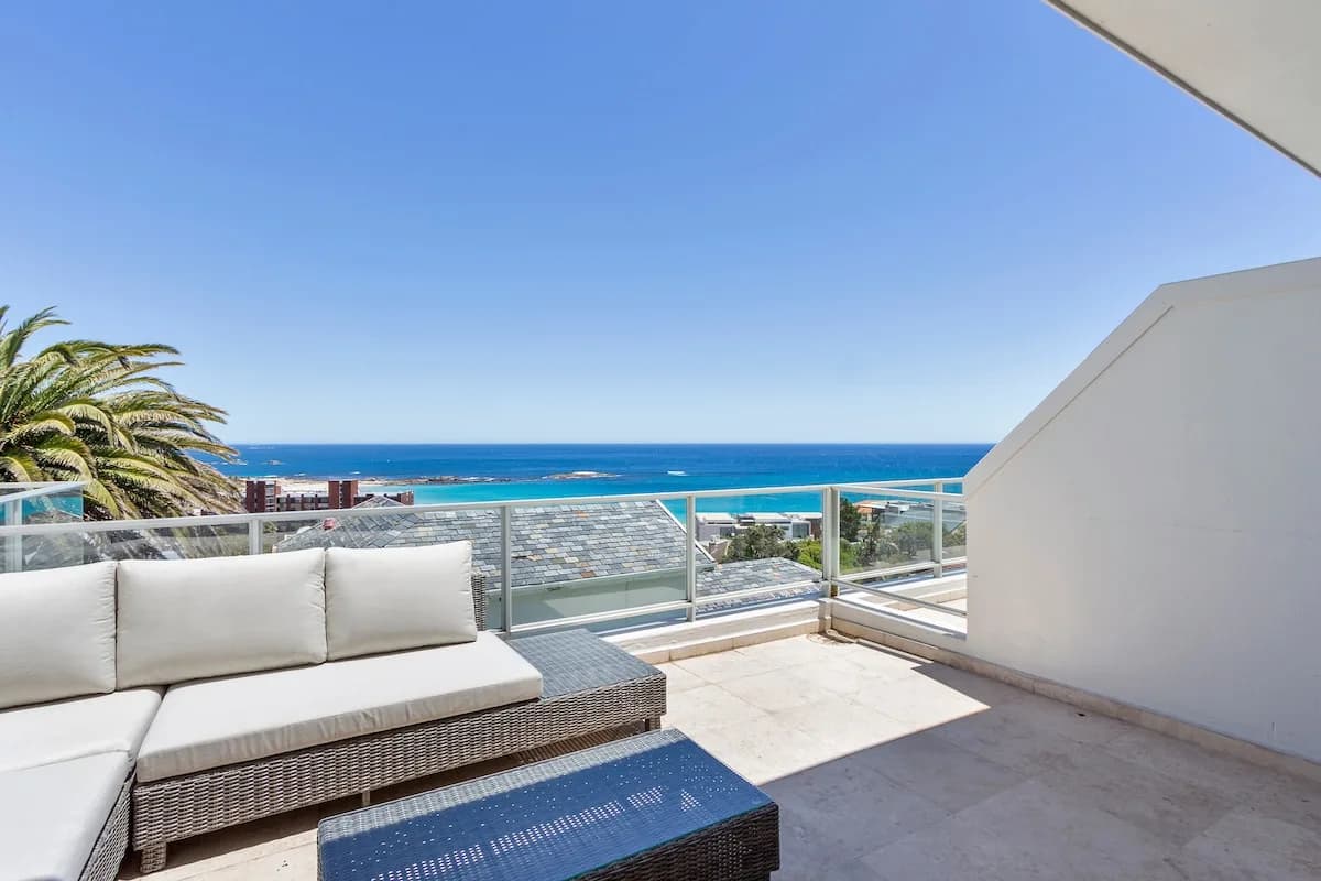 Ocean View Townhouse in Camps Bay, Cape Town photo 4
