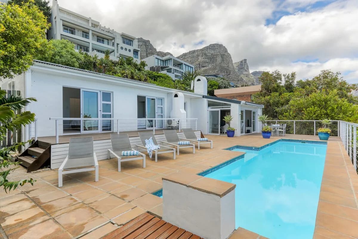 Ocean View Three Bedroom Villa in Camps Bay, Cape Town photo 3