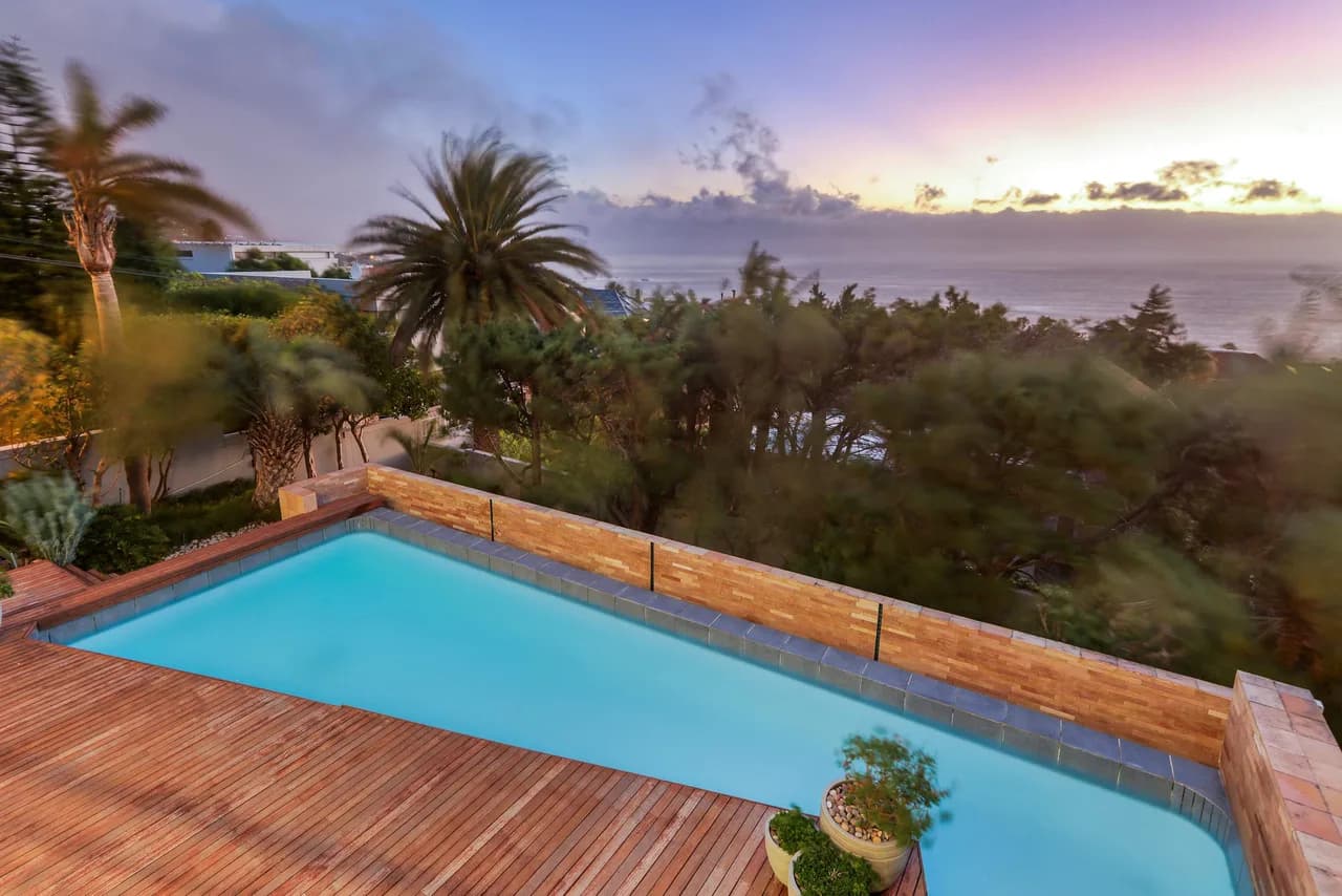 Panoramic Ocean View Villa in Camps Bay photo 3