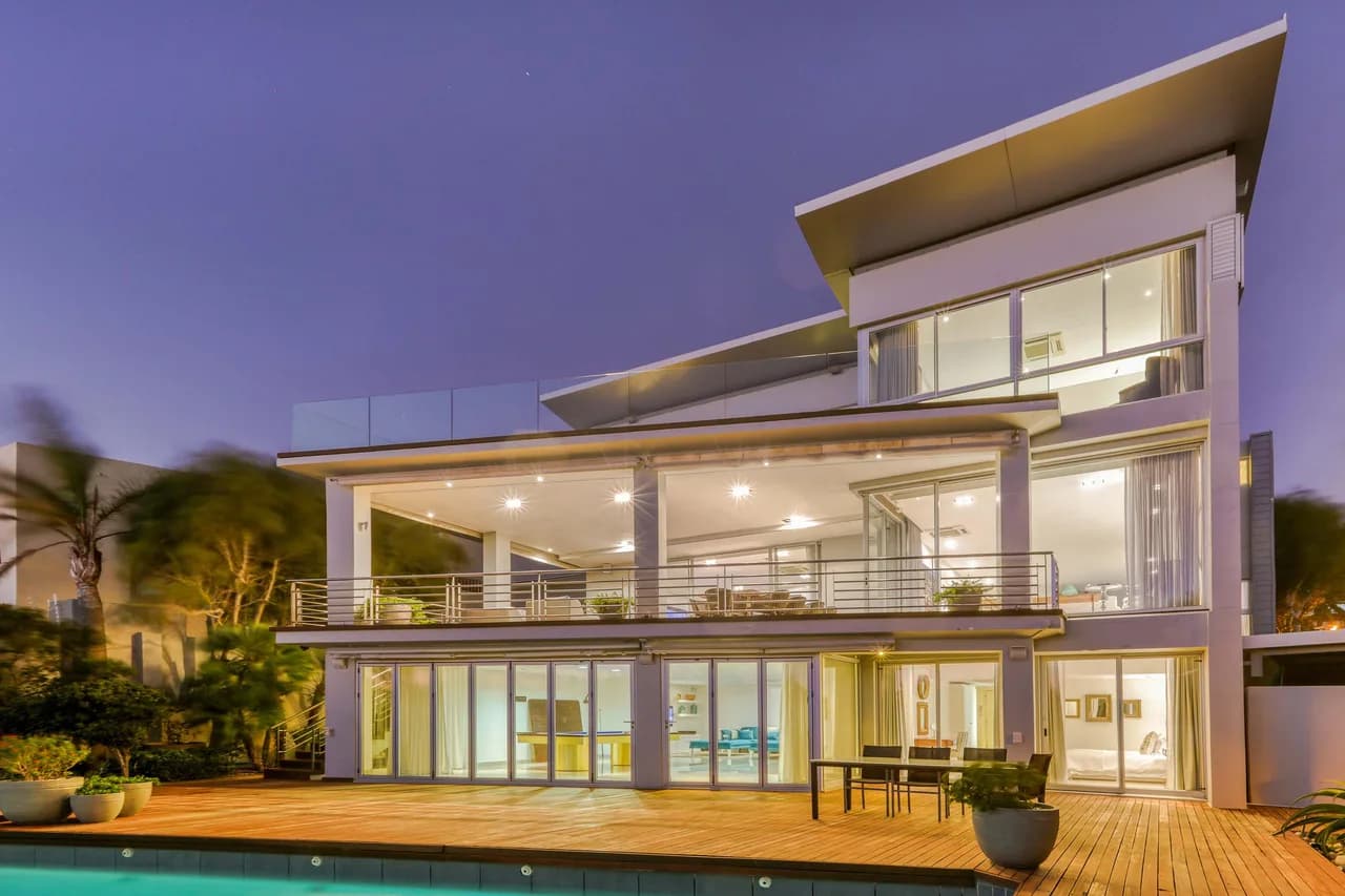 Panoramic Ocean View Villa in Camps Bay photo 4