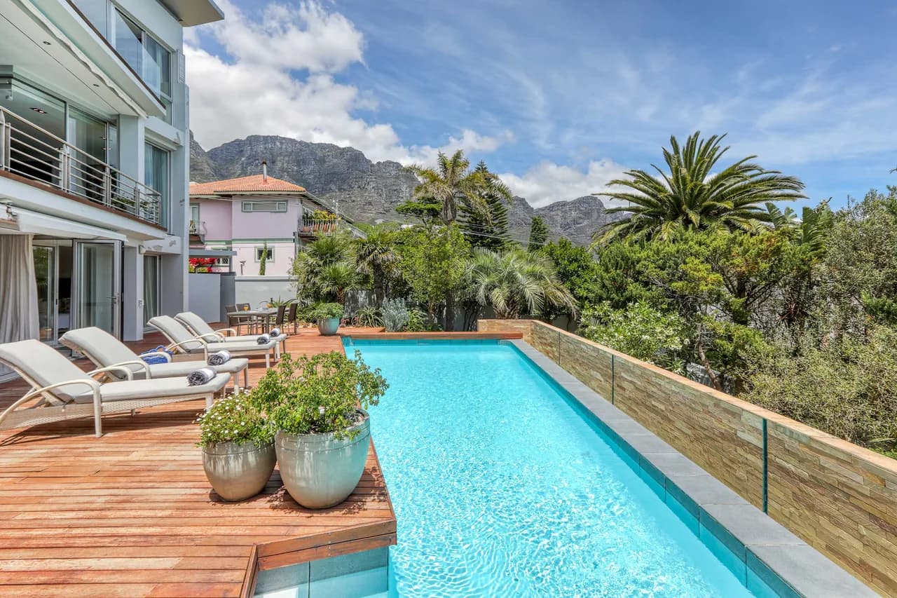 Panoramic Ocean View Villa in Camps Bay photo 5