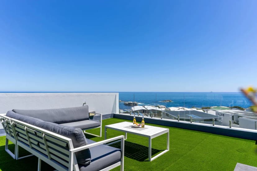 Chic Villa, 150m to Beach, Pool, Roof Deck - Rocha