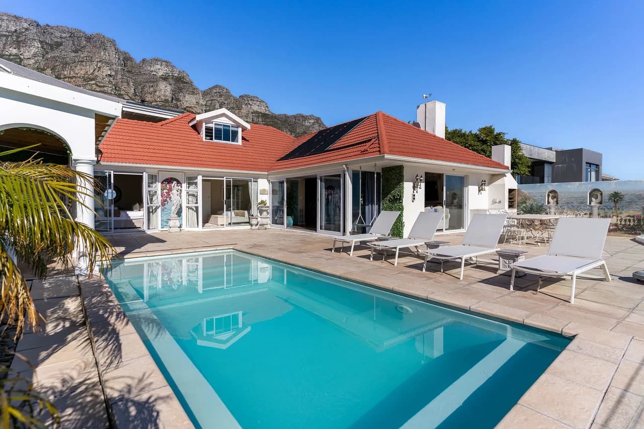 Ocean View Four Bedroom Villa in Cape Town