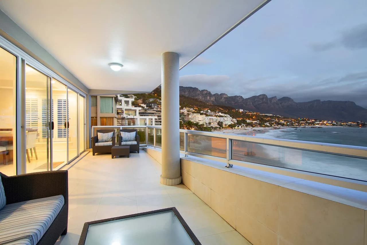 Beachfront Three Bedroom Apartment in Cape Town photo 2
