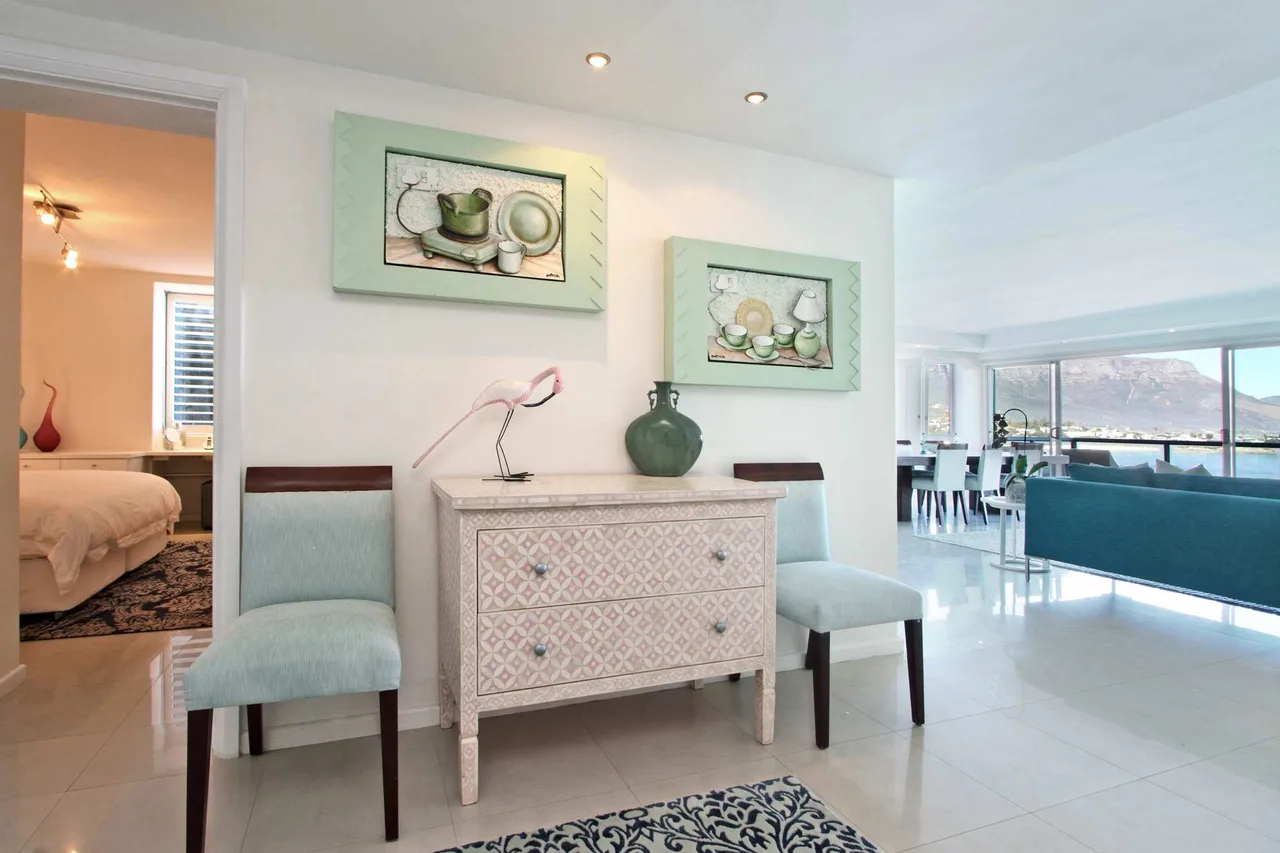 Beachfront Three Bedroom Apartment in Cape Town photo 5