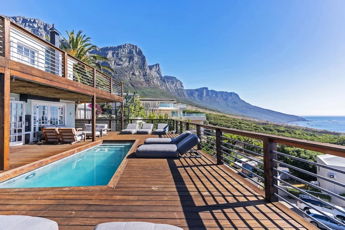 Ocean View Six Bedroom Villa in Camps Bay