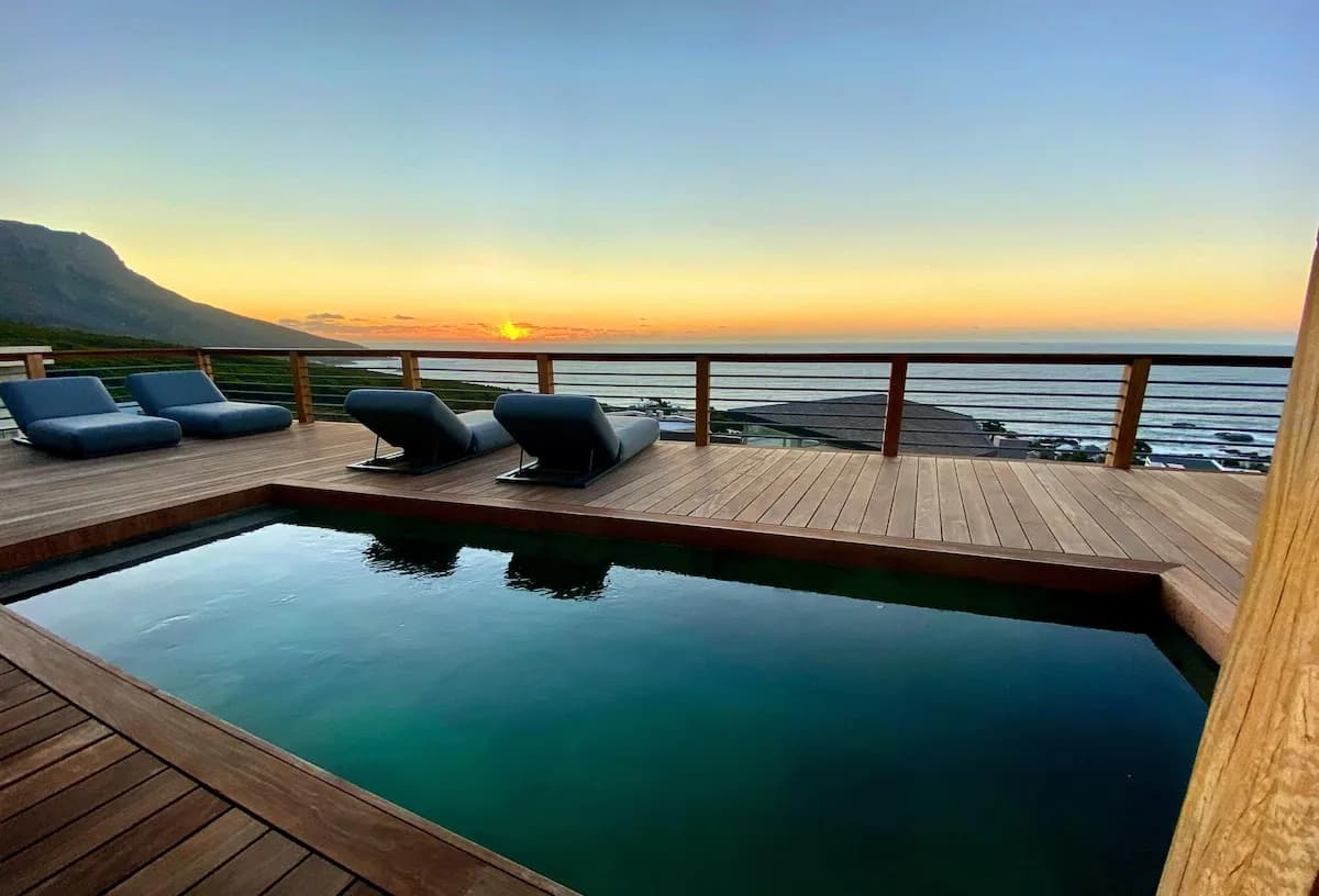 Ocean View Six Bedroom Villa in Camps Bay photo 2