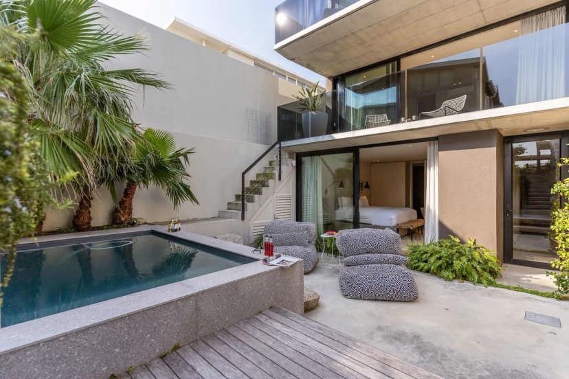 Chic Coastal Retreat with Pool in Cape Town