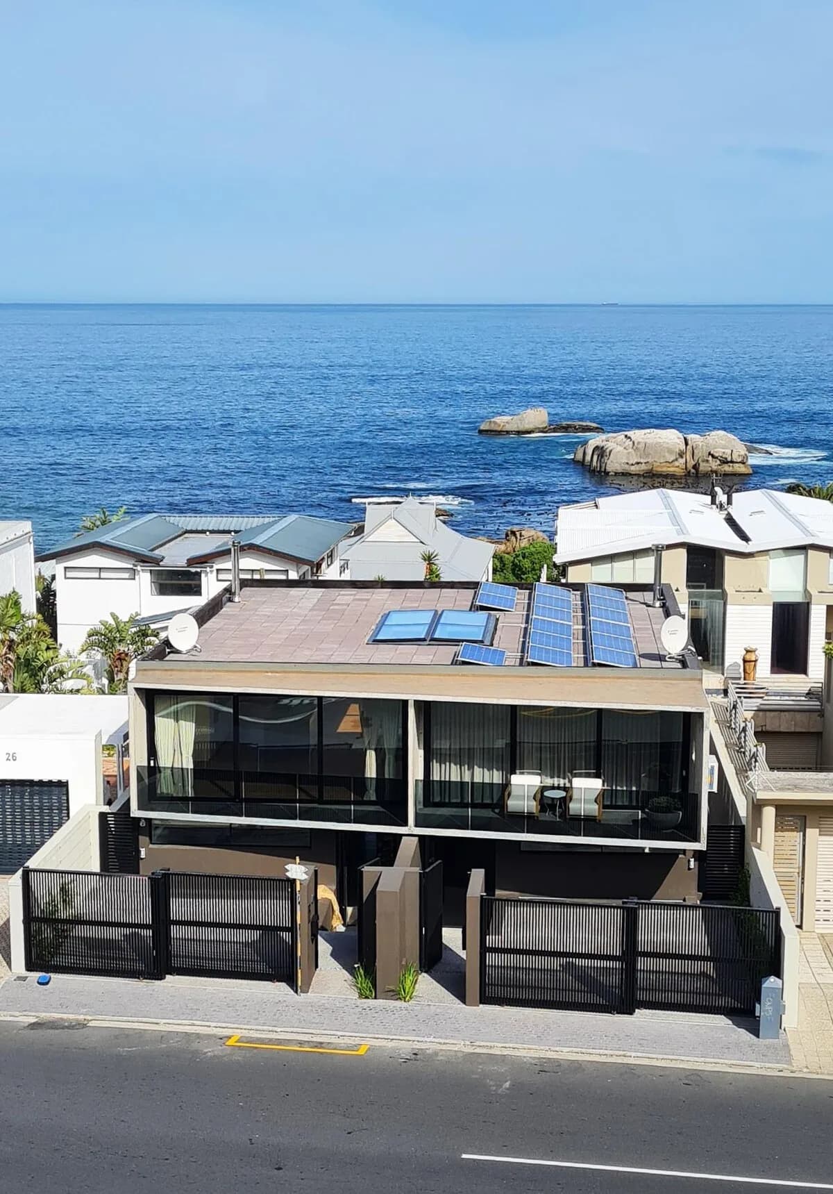 Luxury Poolside Villa Steps from Beach in Cape Town photo 3