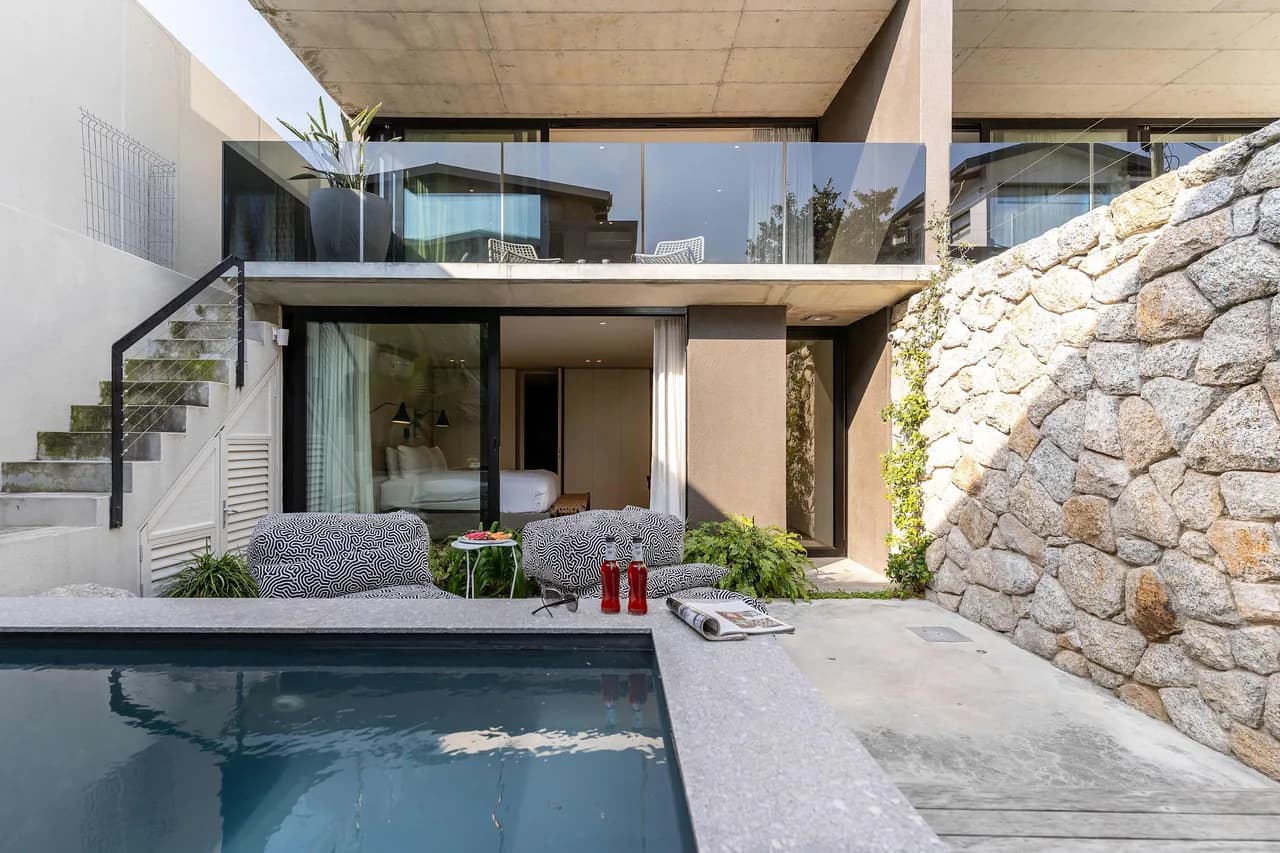 Luxury Poolside Villa Steps from Beach in Cape Town photo 5