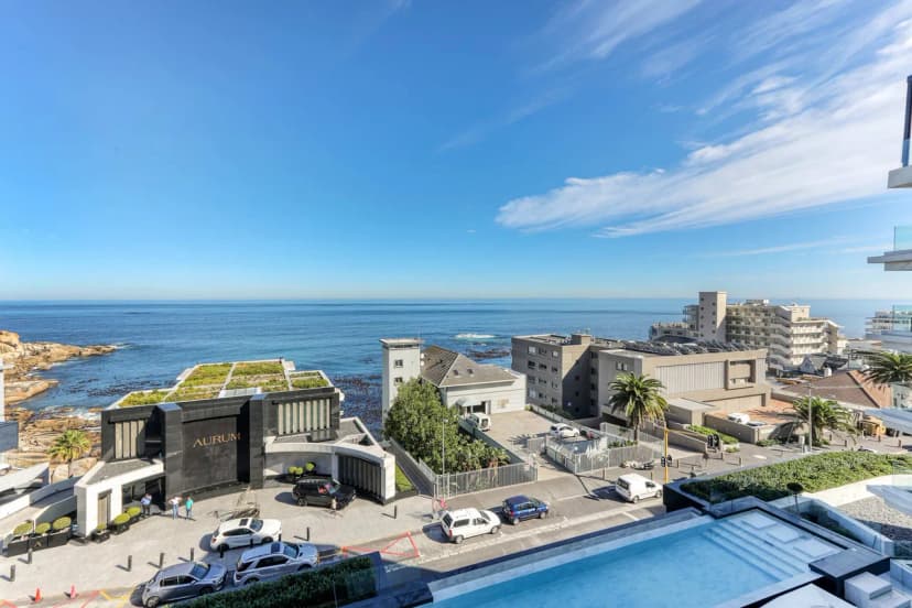 Ocean View, Luxury Aurum Apt, Pool - Bantry Allure