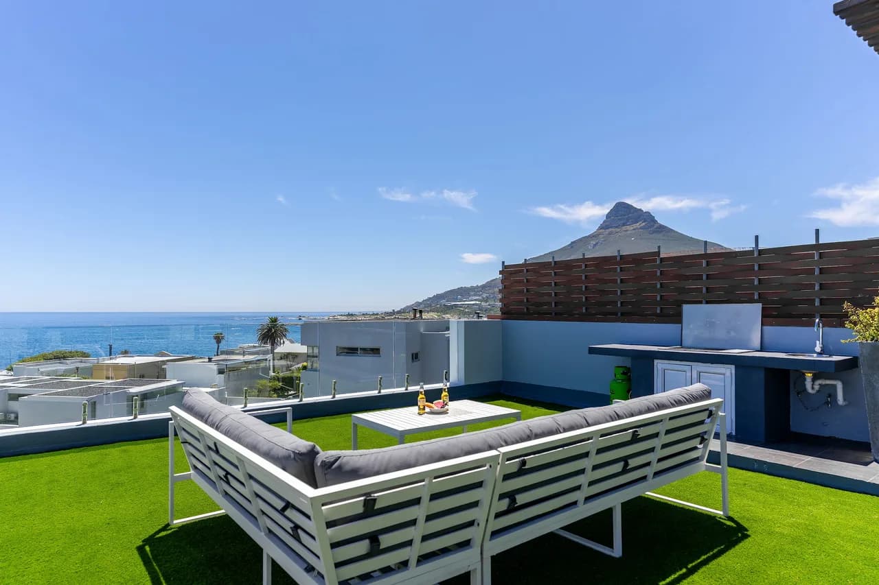 Beachfront Six Bedroom Villa in Camps Bay, Cape Town