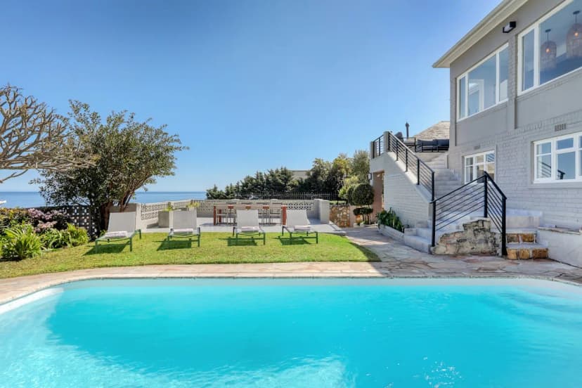Ocean View Villa with Private Beach Access in Cape Town