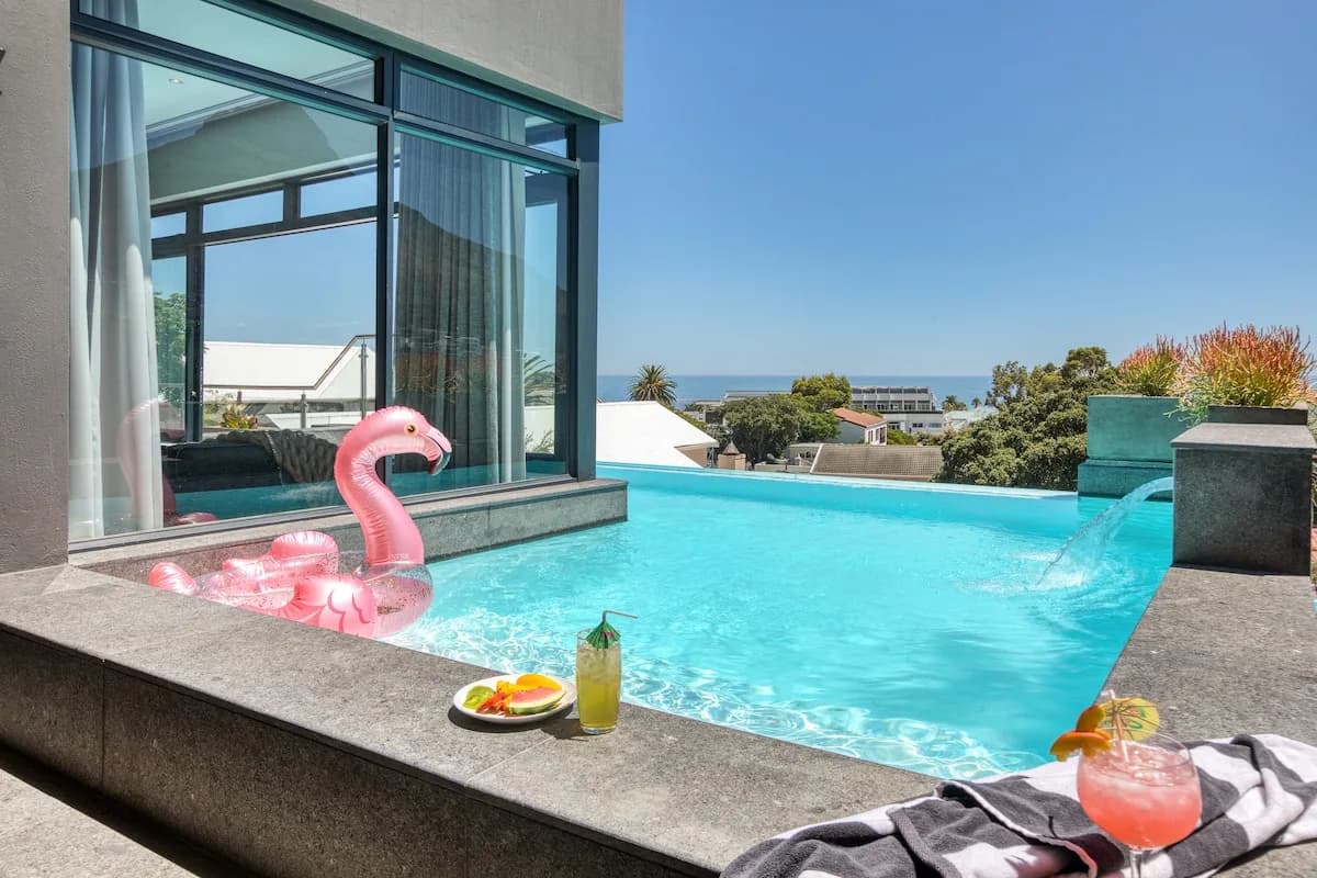 Ocean View Five Bedroom Villa in Camps Bay photo 2