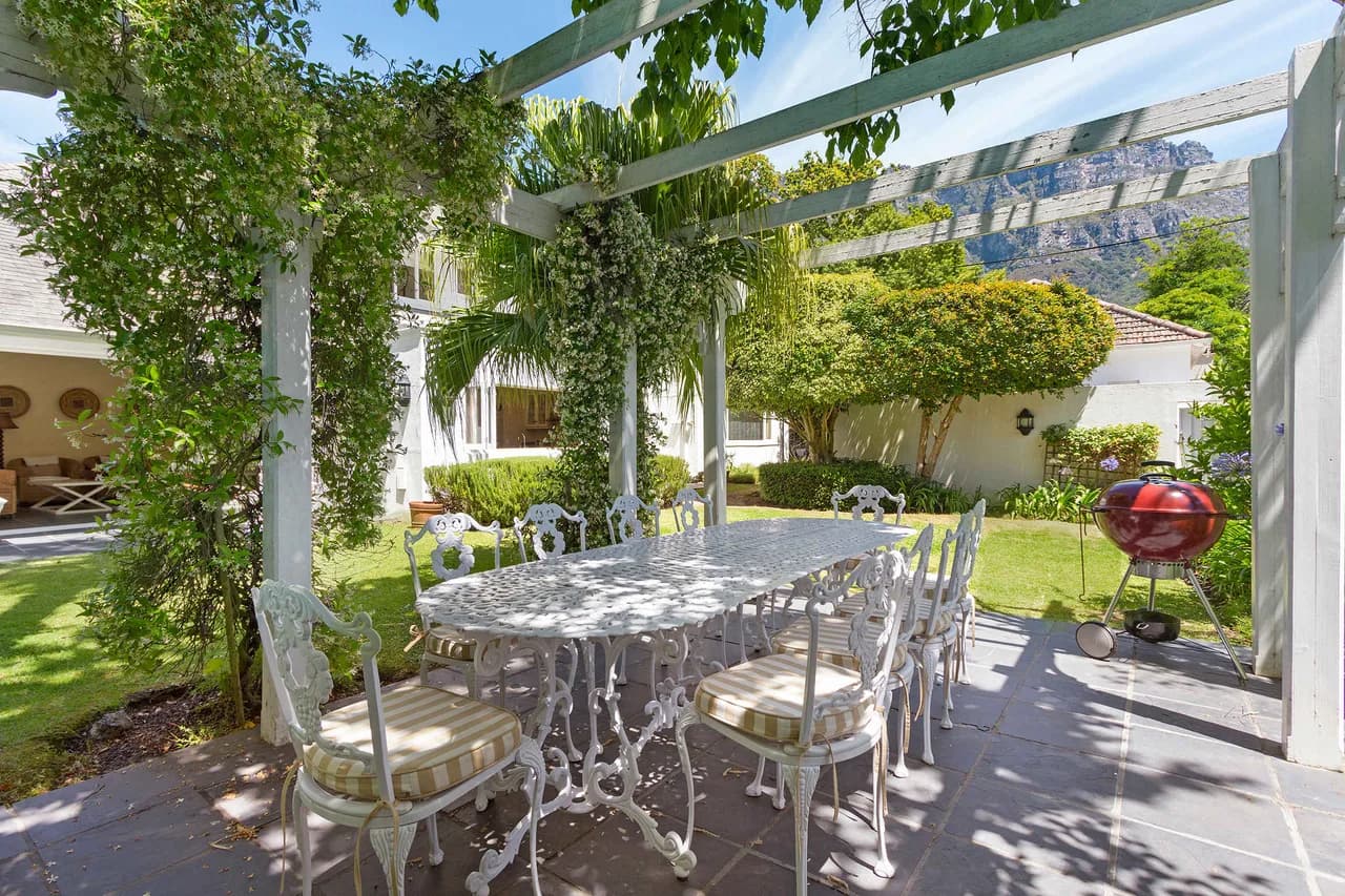 Luxury Villa with Tennis Court in Cape Town photo 3