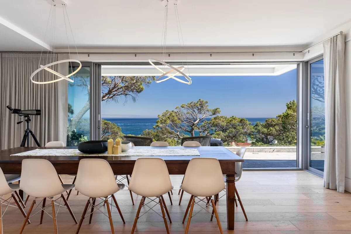 Ocean View Pool Villa in Camps Bay