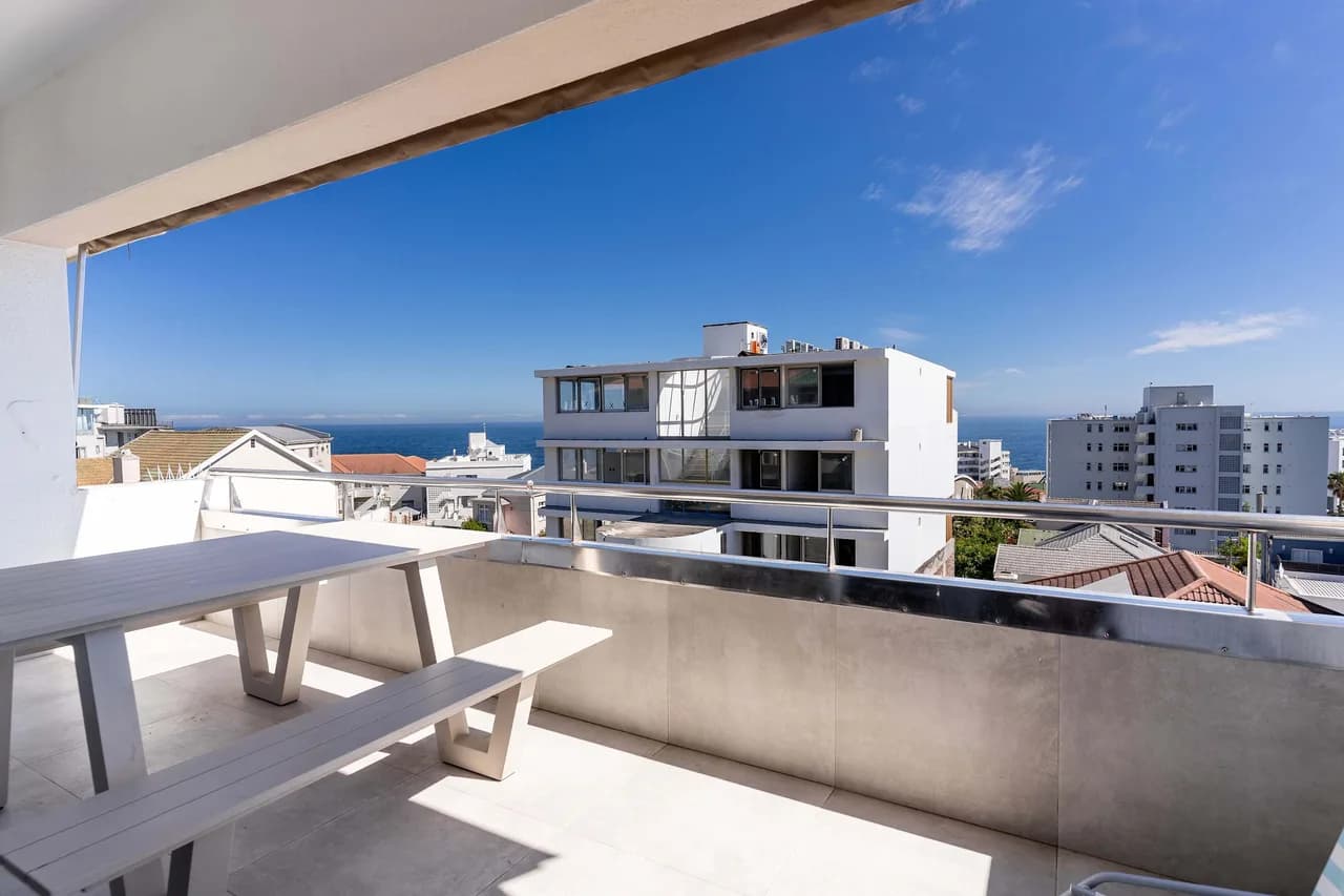 City View Two Bedroom Apartment in Cape Town photo 2