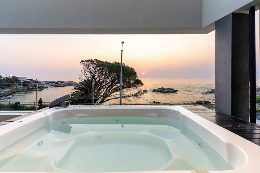 Beachfront Three Bedroom Apartment in Cape Town