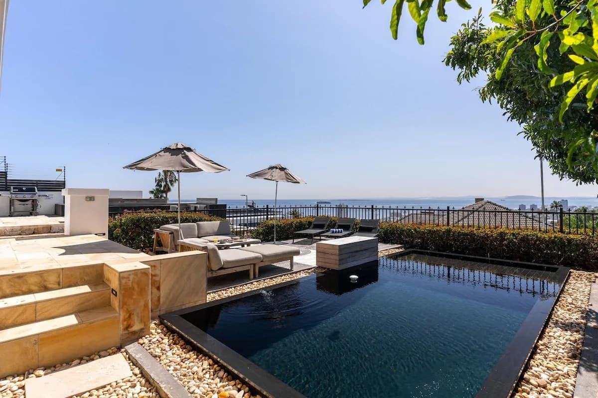 City View Villa in Fresnaye Cape Town photo 2