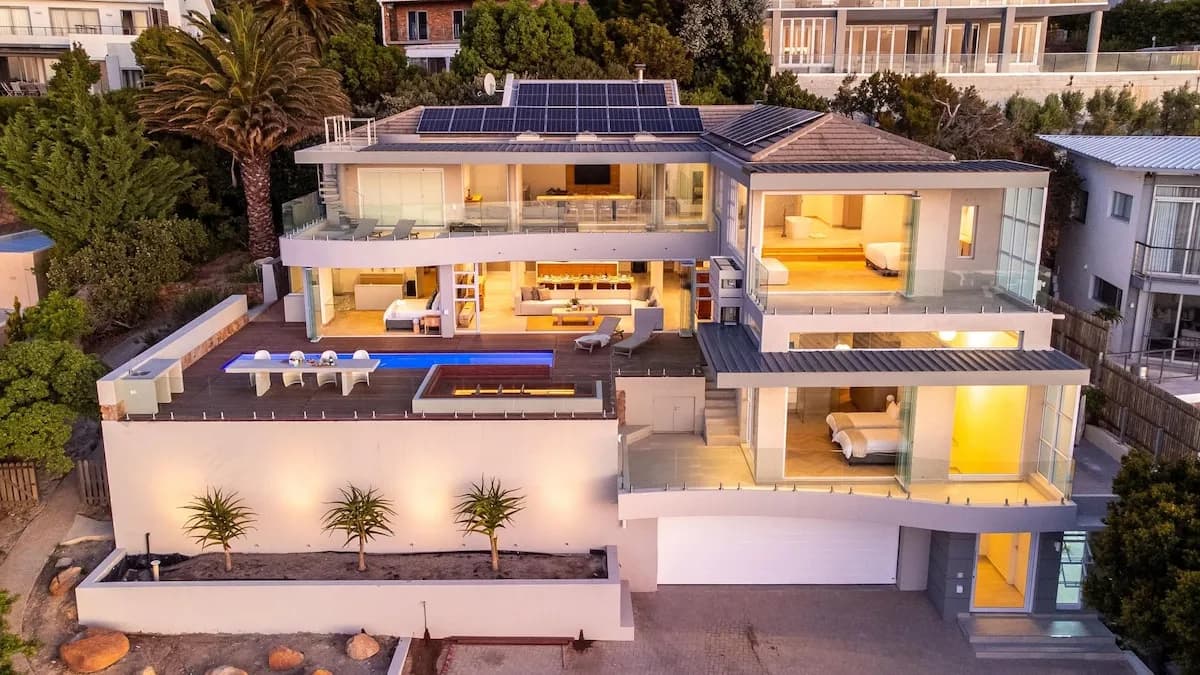 Panoramic View Villa with Pool in Camps Bay photo 2