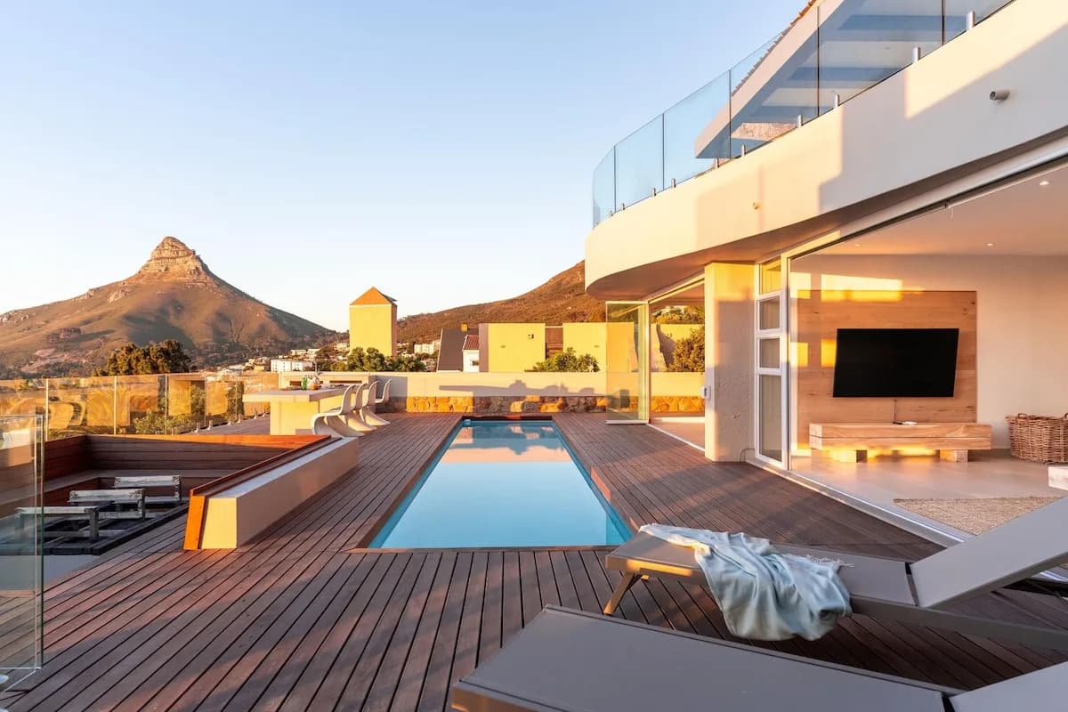 Panoramic View Villa with Pool in Camps Bay photo 4