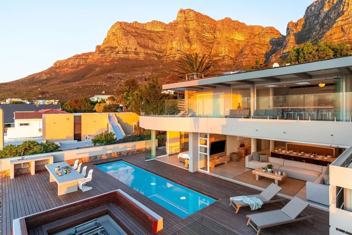 Panoramic View Villa with Pool in Camps Bay photo 5