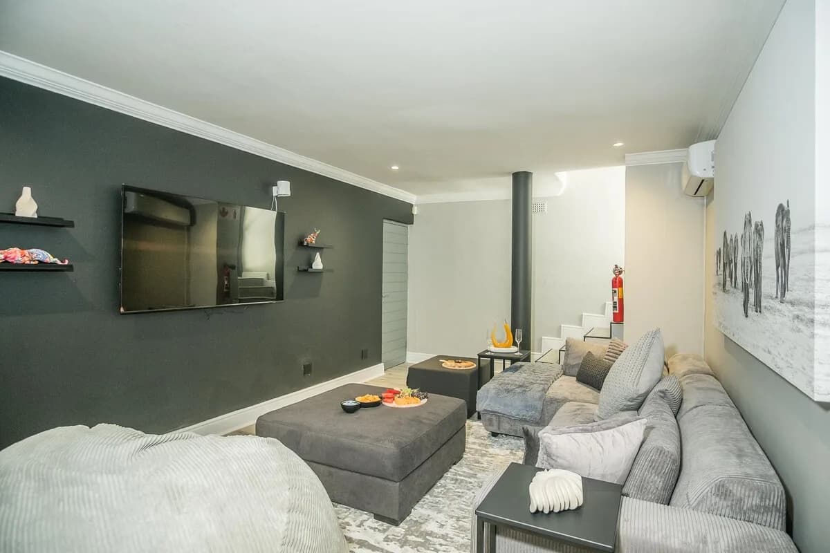 Seaside Retreat with Hot Tub in Cape Town photo 4