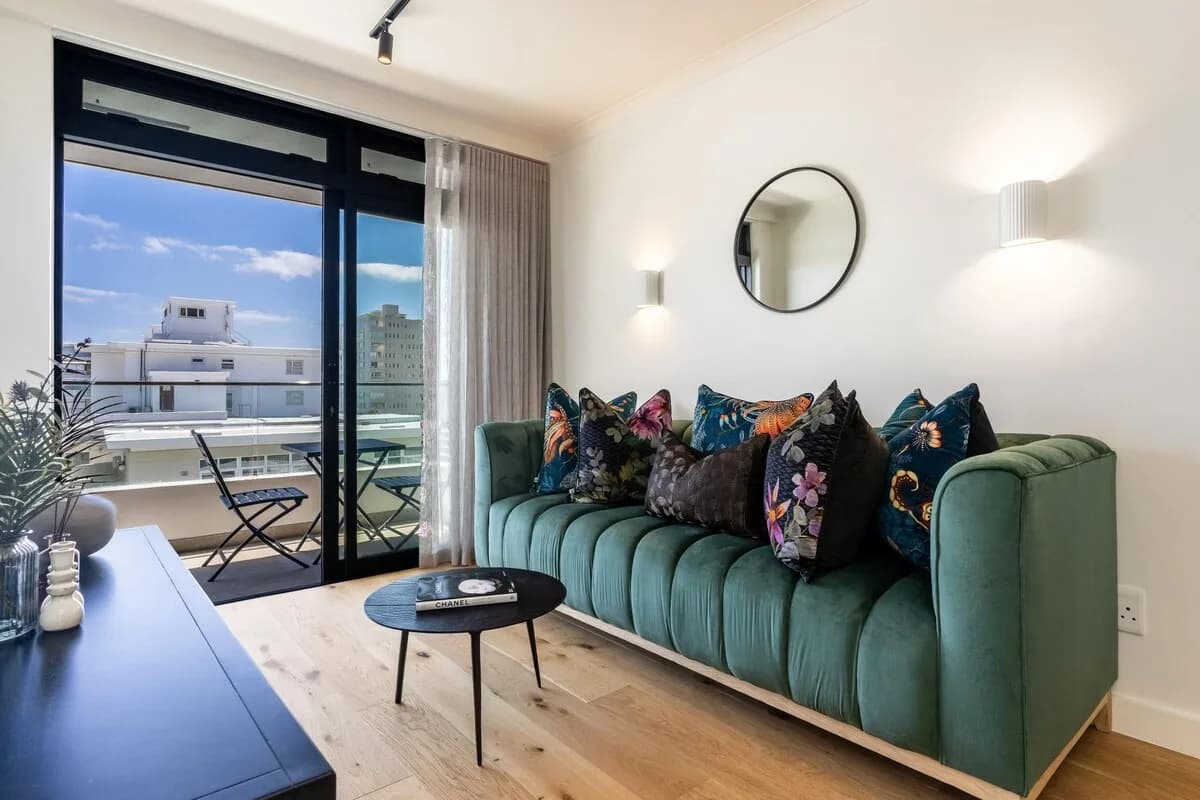 City View One-Bedroom Apartment in Sea Point photo 4