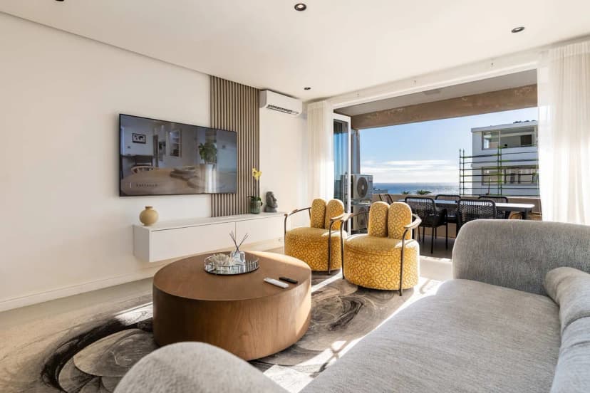 Modern Apt, Views, Perfect Location - Bantry Alanda