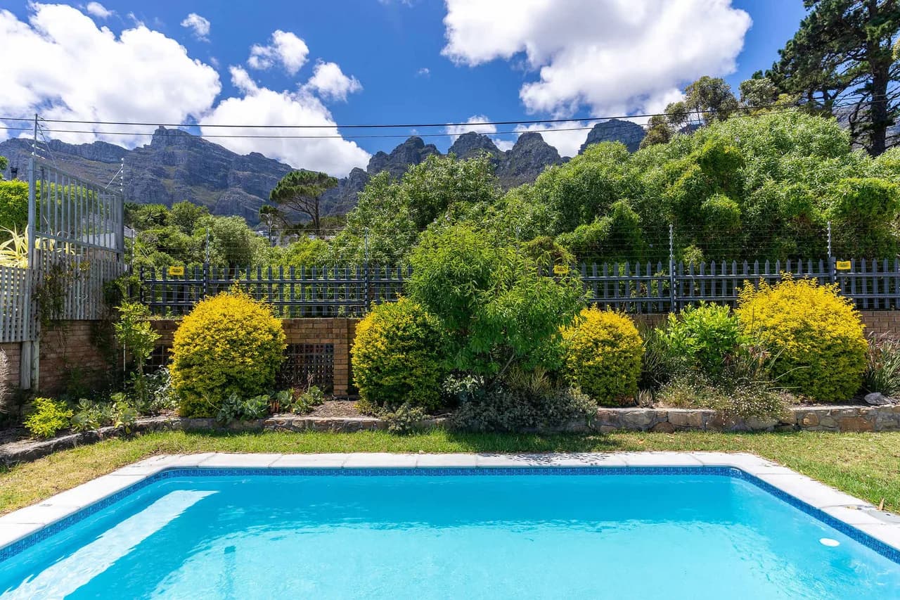 Sea And Mountain View Villa in Camps Bay photo 3