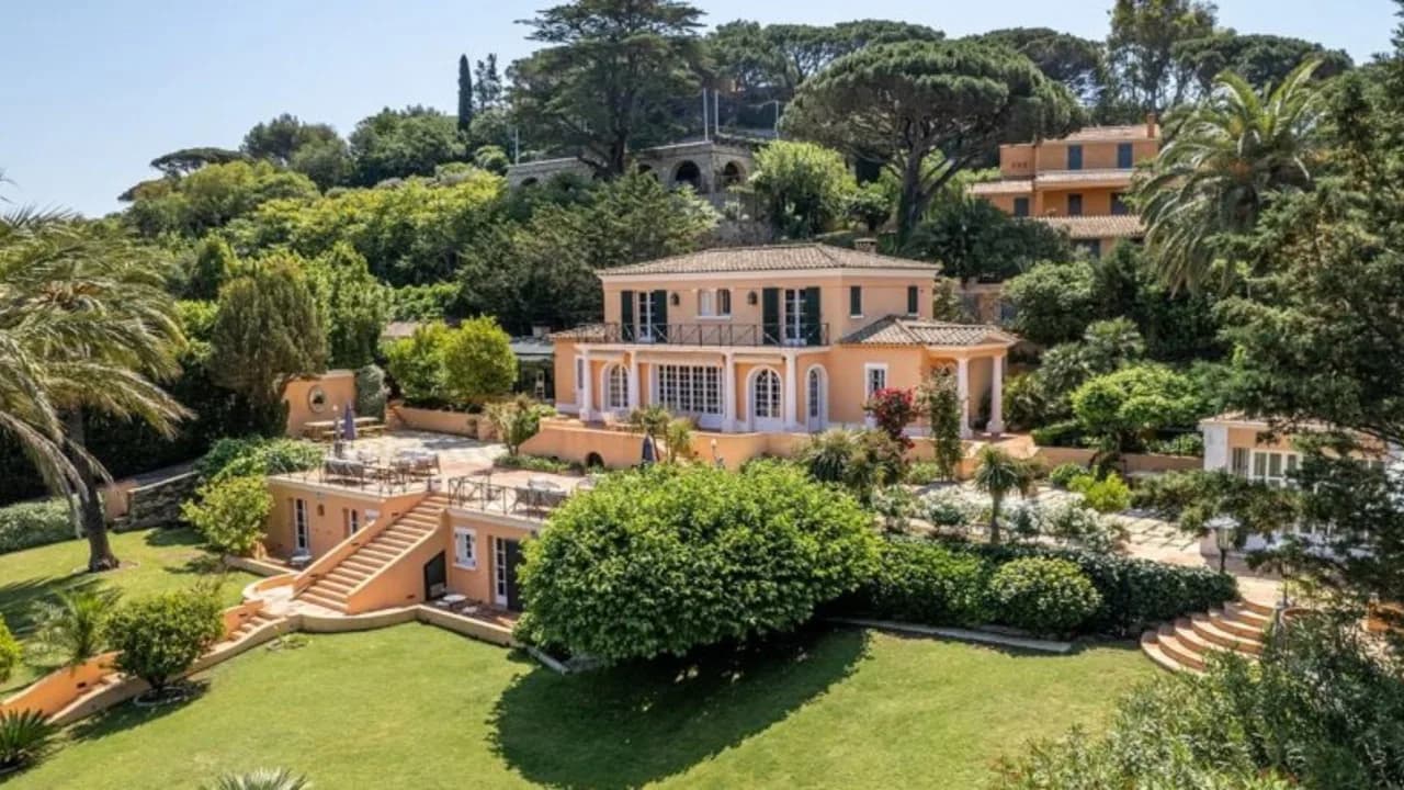 Elegant Escape in Coastal Provence photo 3