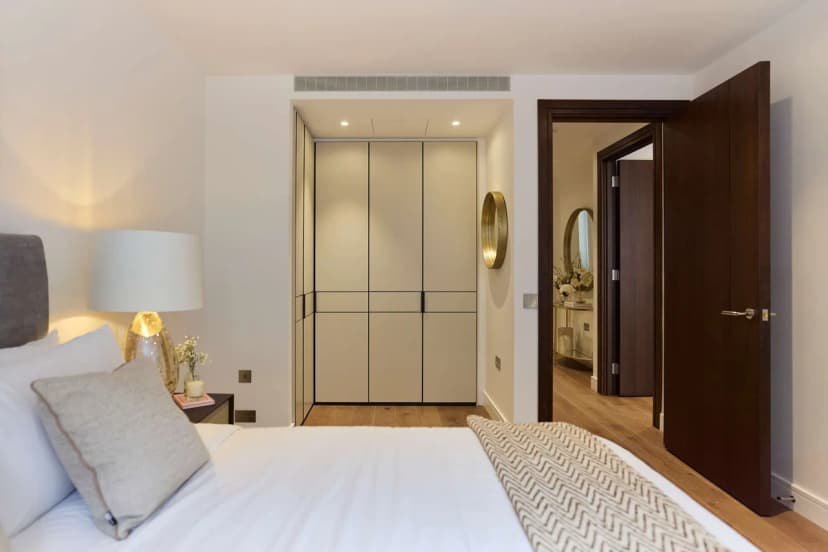 Elegant Two Bedroom Sanctuary in London