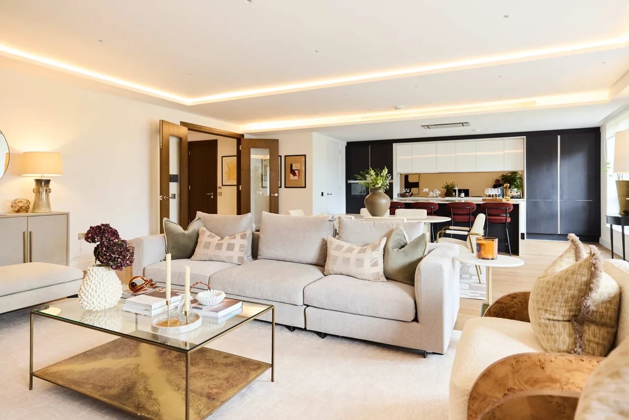 Elegant Three Bedroom Retreat in City of Westminster photo 3