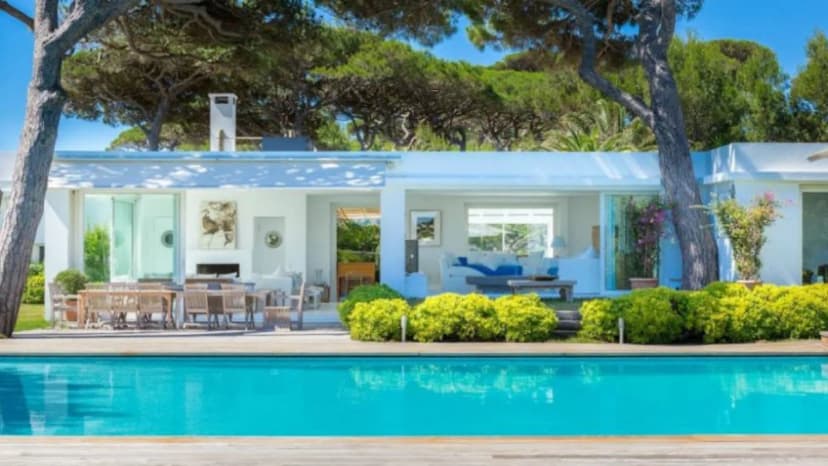 Exclusive Waterfront St Tropez Escape