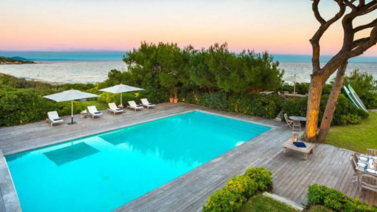 Exclusive Waterfront St Tropez Escape photo 4
