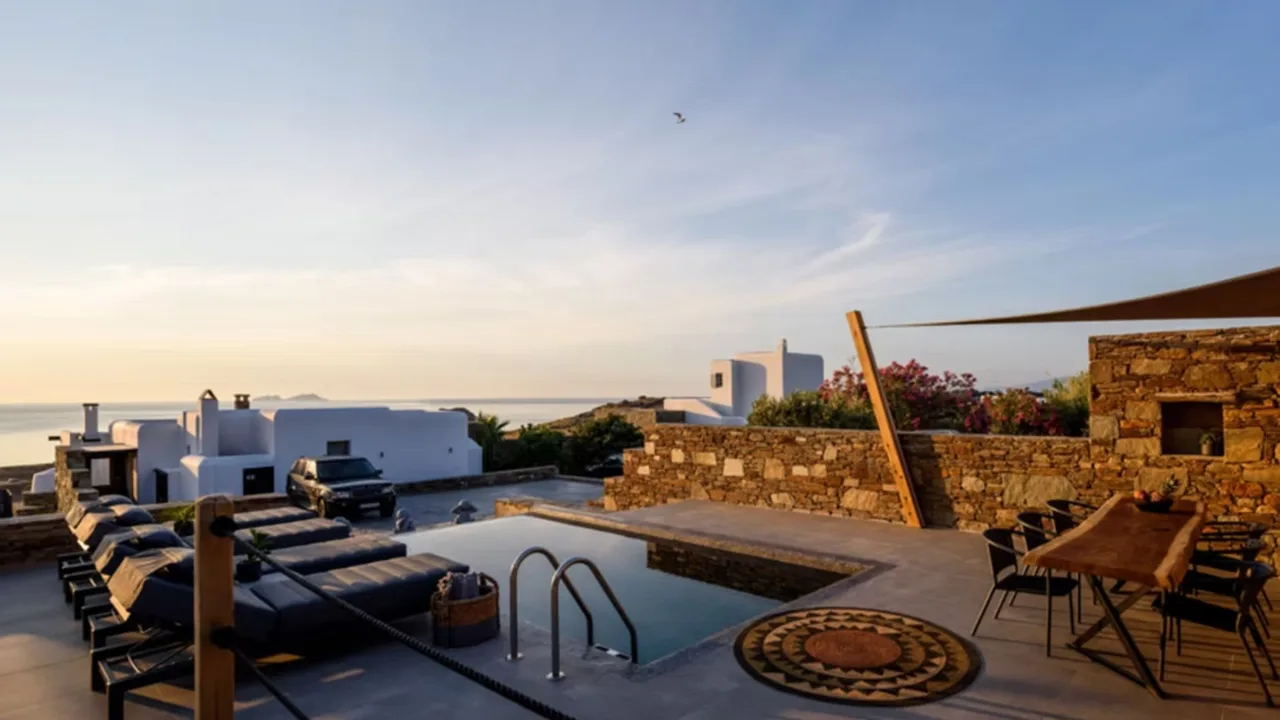 Sea-facing Tranquil Villa Retreat photo 2